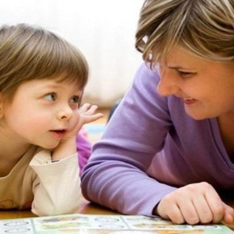 5 عبارات يجب أن تتجنب الأم قولها لابنتها 