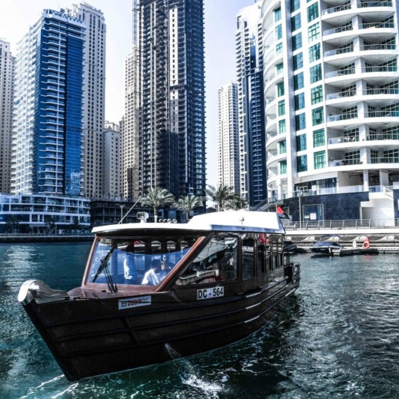 طرق دبي تطلق خدمة العبرة الكهربائية السياحية