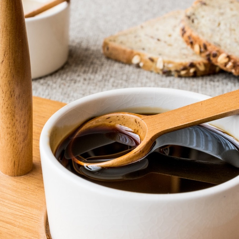 فوائد العسل الاسود للجسم واضراره