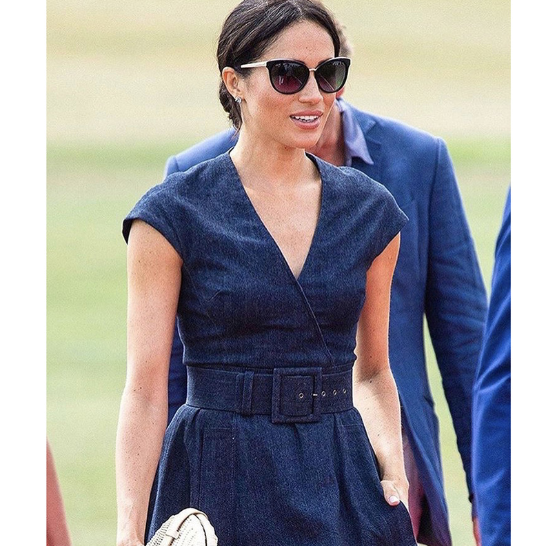 حقيبة كلاتش مصنوعة من القش من J Crew