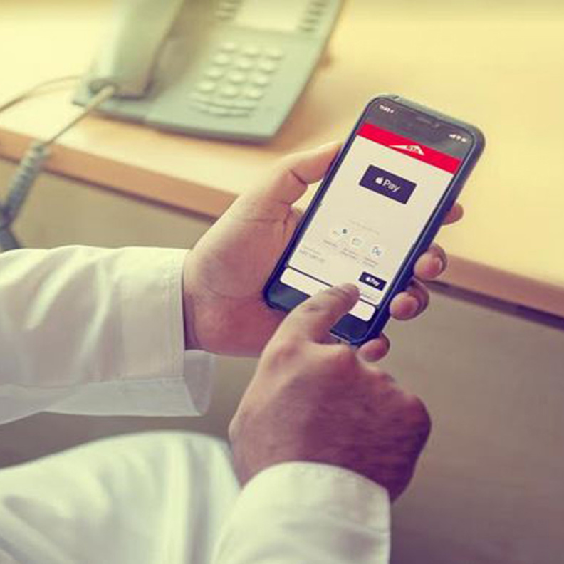 تعرف على مخالفات يمكن تسديدها عبر الهاتف في دبي