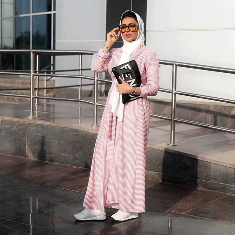 فستان صيفي ماكسي مخطط