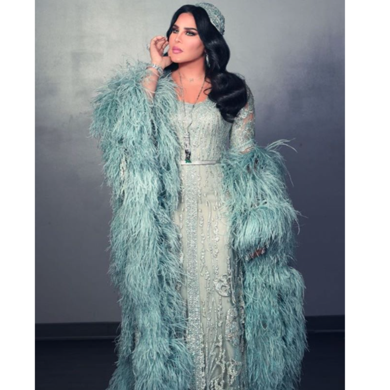 اعتمدت أحلام كالعادة المجوهرات الفاخرة بأسلوب مبالغ به