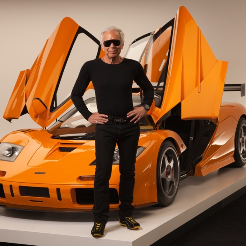 يمتلك المصمم العالمي لورين مجموعة كبيرة من السيارات النادرة التي تصل قيمتها إلى 350 مليون دولار