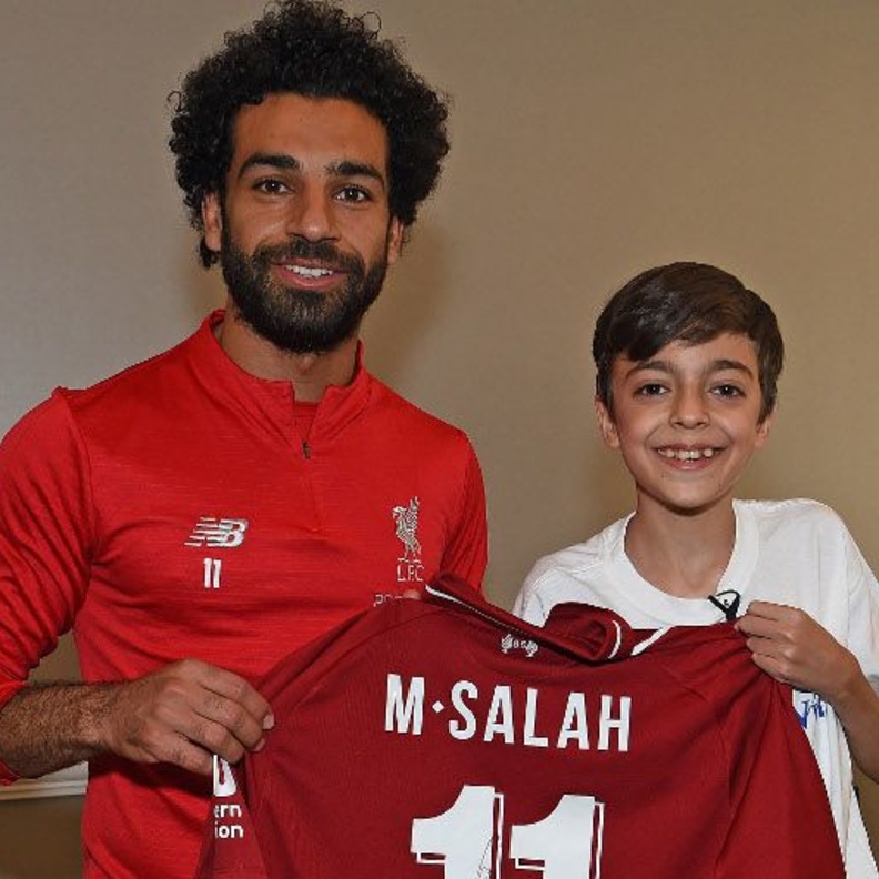محمد صلاح يحقق أمنية طفل سوري