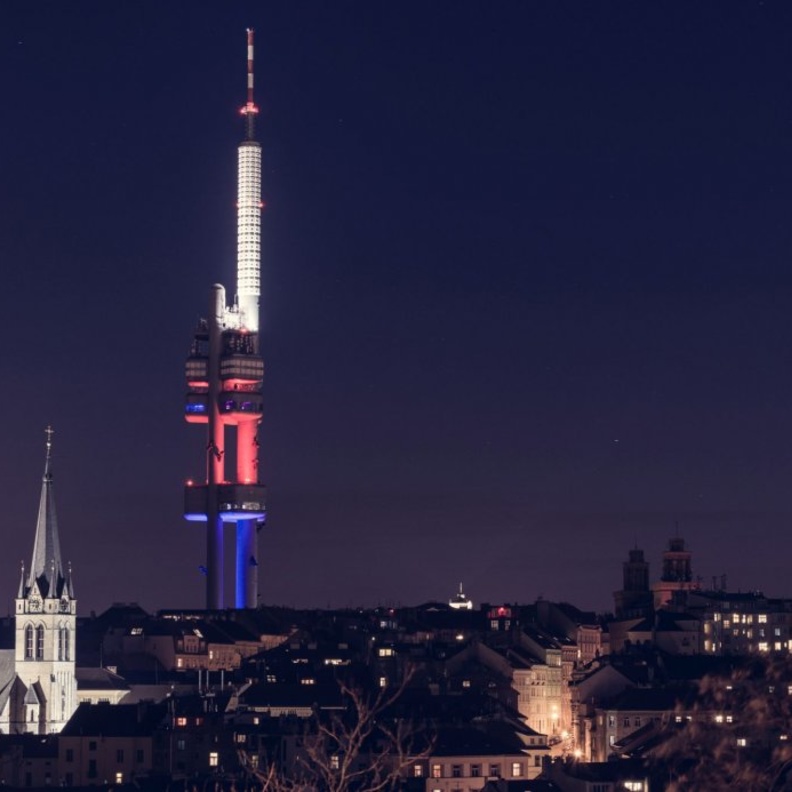 من جدار غرافيتي لجون لينون