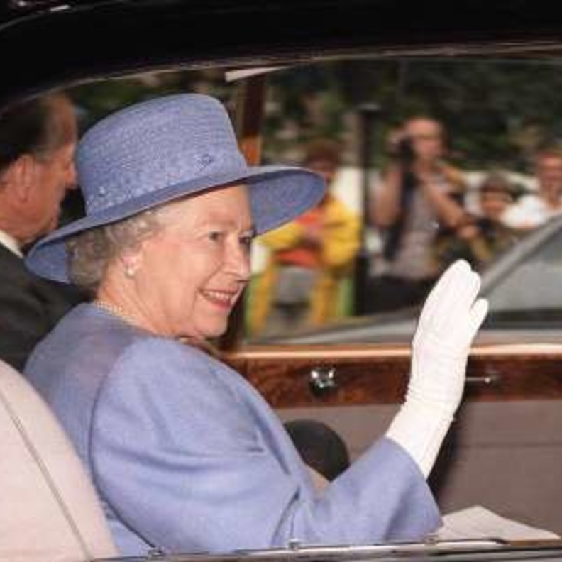 مميزات سيارة ملكة بريطانيا الرويس رويس