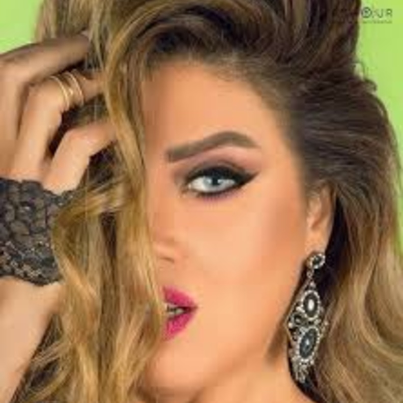 رانيا فريد شوقي في اطلالة صيفية