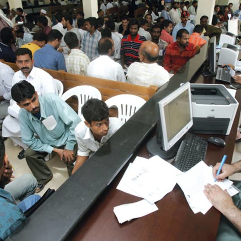 إعفاء خادمة في أبوظبي من 120 ألف درهم غرامات