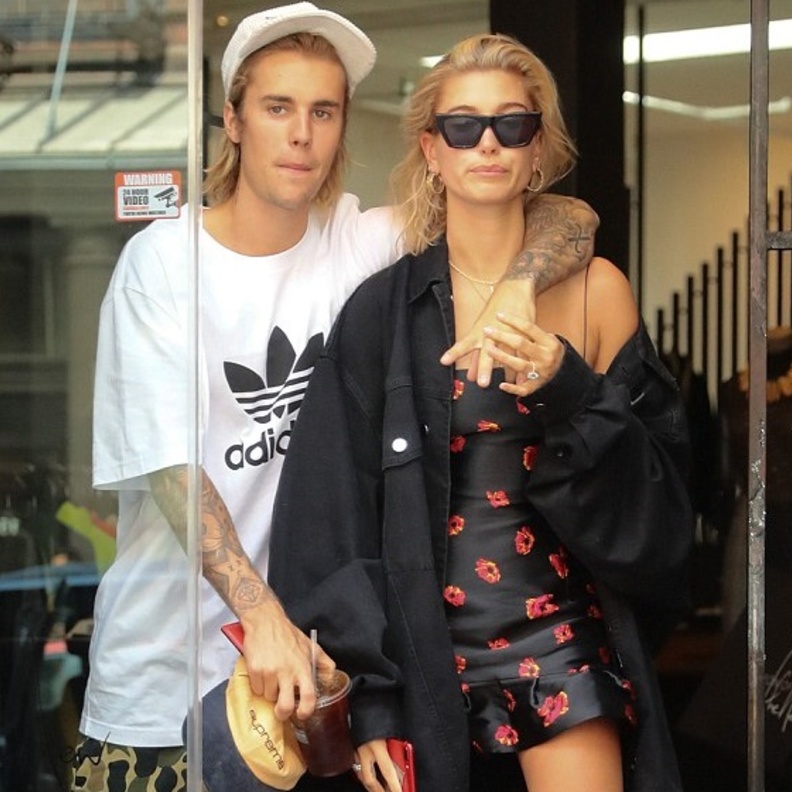 جاستن بيبر وهايلي بالدوين