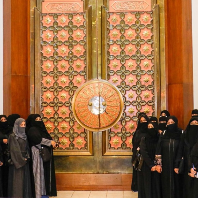 جانب من تدريب المطوفات