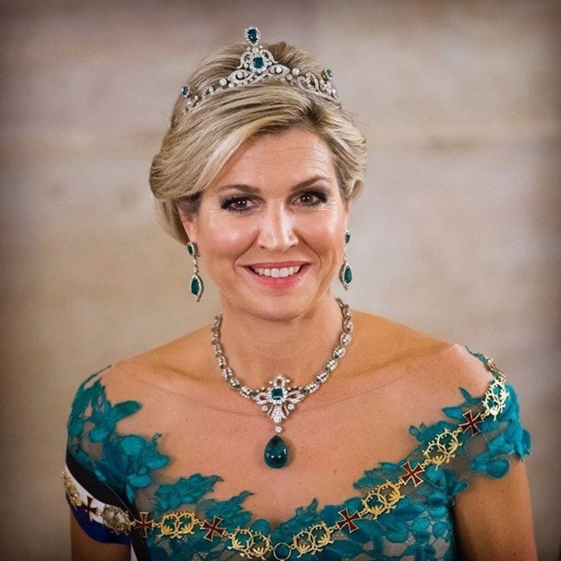 الملكة اليزابيث ترتدي تاج the Vladimir tiara