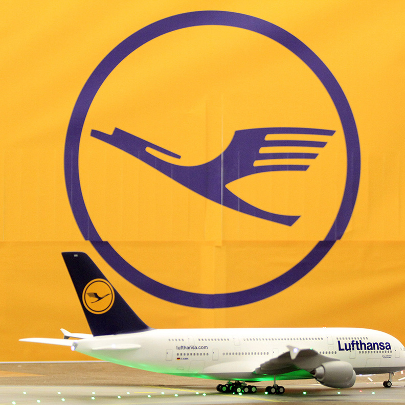 تجارب الواقع الافتراضي للمسافرين على متن طائرات لوفتهانزا 