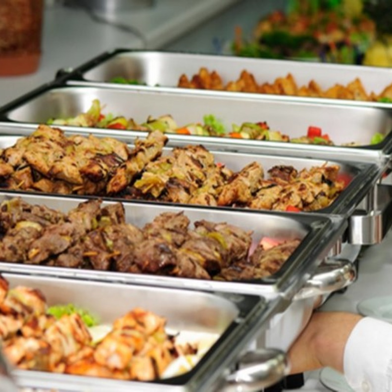 يجب على الحاج التأكد من صلاحية الأطعمة المعلبة