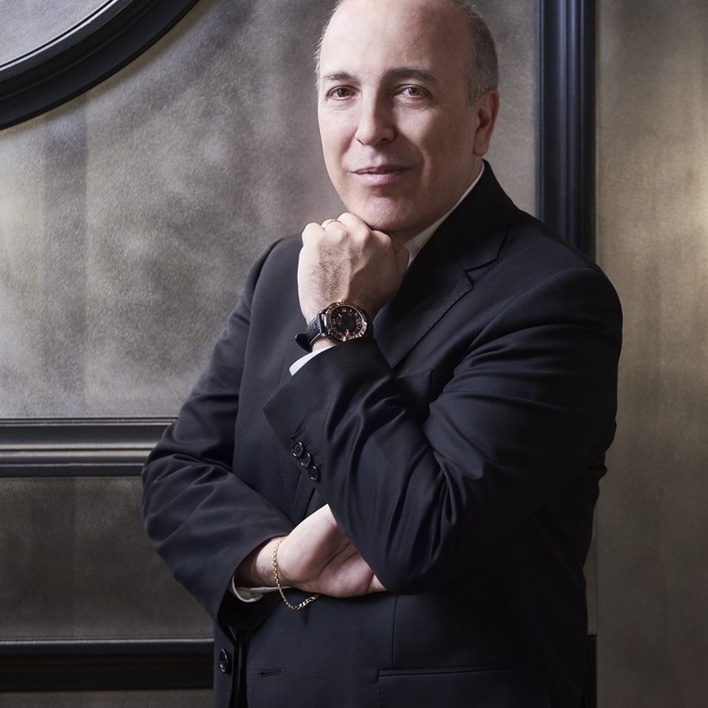  الرئيس التنفيذي للدار الإيطالية للساعات "دومينيكو أوليفيري" Domenico Oliveri