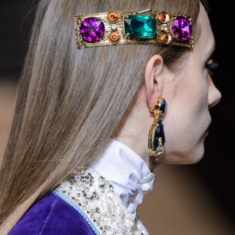 عصبة الرأس مع حبات الكريستال من Tom Ford