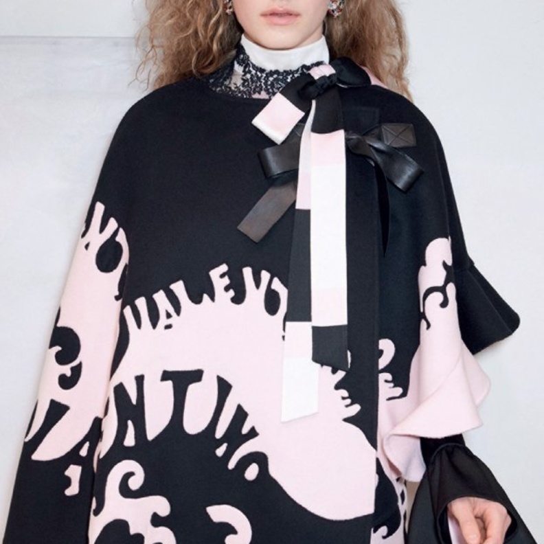 العودة الى صيحة الستينيات مع Valentino