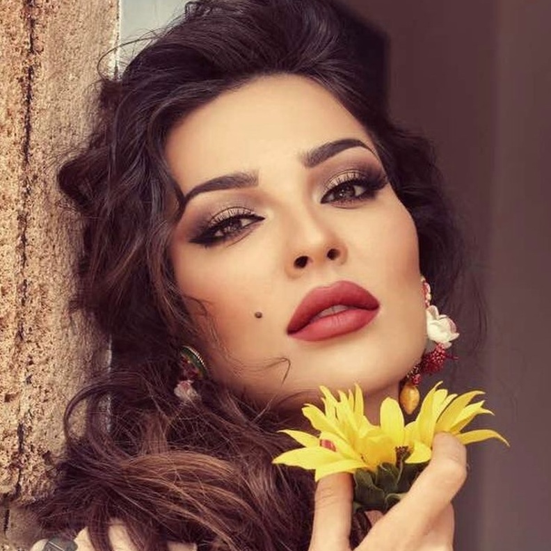 استوحي من النجمات مكياج للبشرة الحنطية