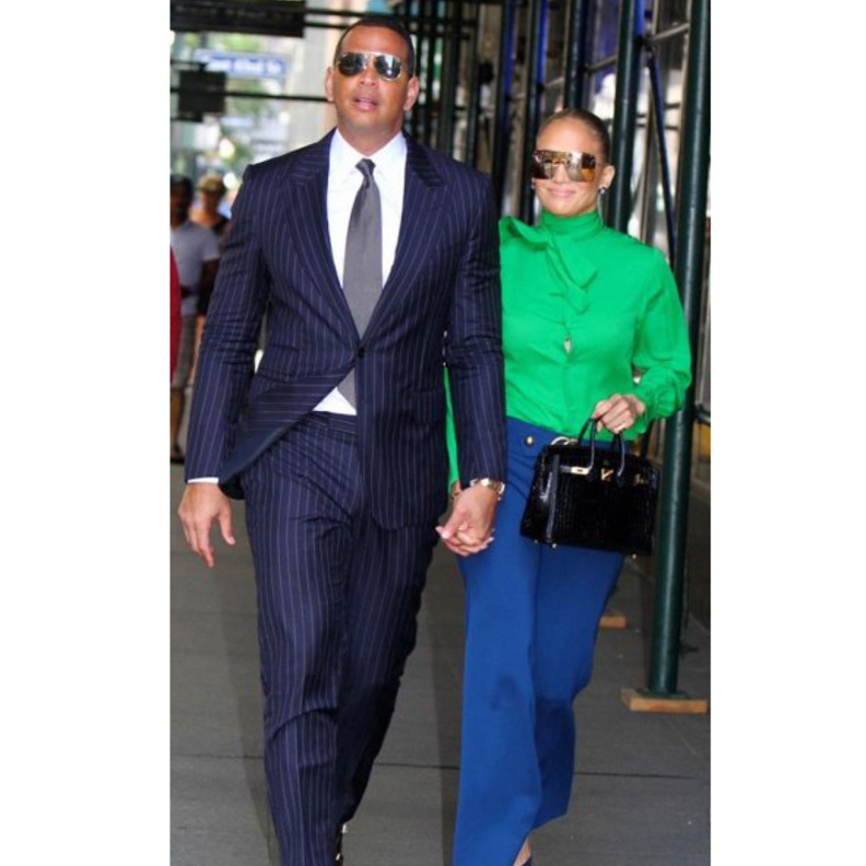 جنيفير لوبيز وصديقها اليكس بكامل أناقتهما في نيويورك بعد عودتهما من إيطاليا