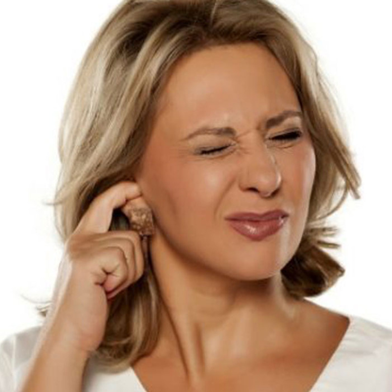 الأمراض الجلدية خلف الأذن تسبب رائحة كريهة