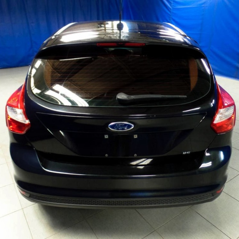  سيارة فورد تحذر السائق من السير في الاتجاه الخاطئ