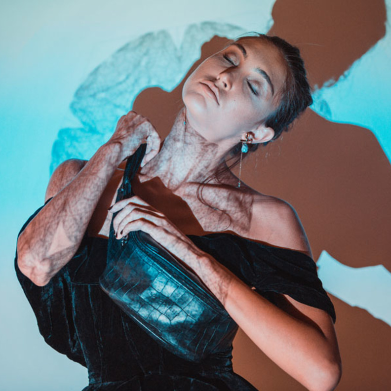 الإطلالة الأولى