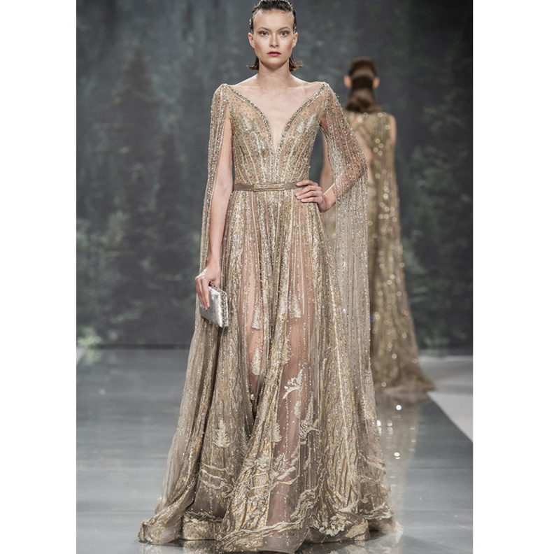  فستان من زياد نكد بالقماش البراق