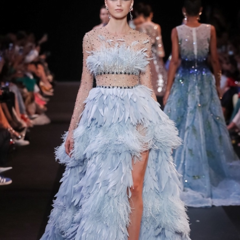  فستان من مجموعة Armani Privé لخريف 2018