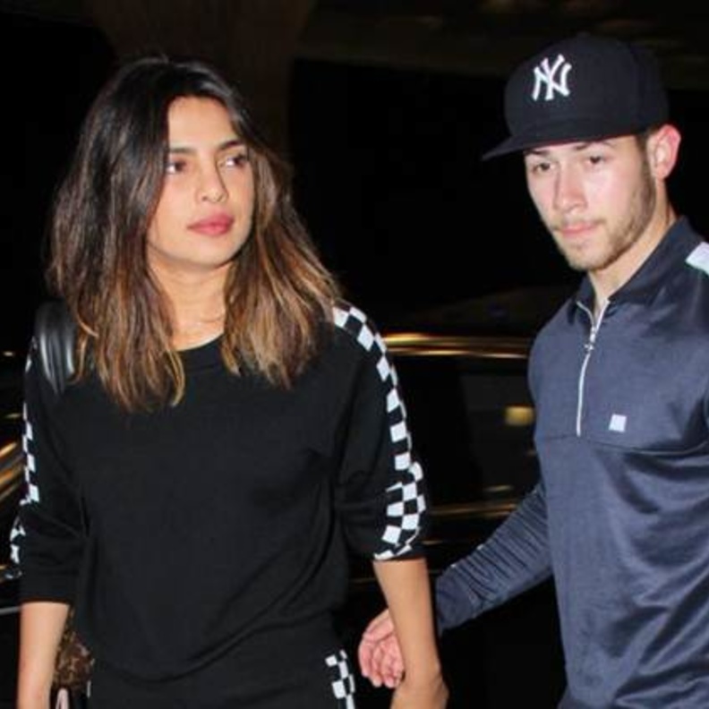  وصول عائلة نيك جوناس إلى مومباي