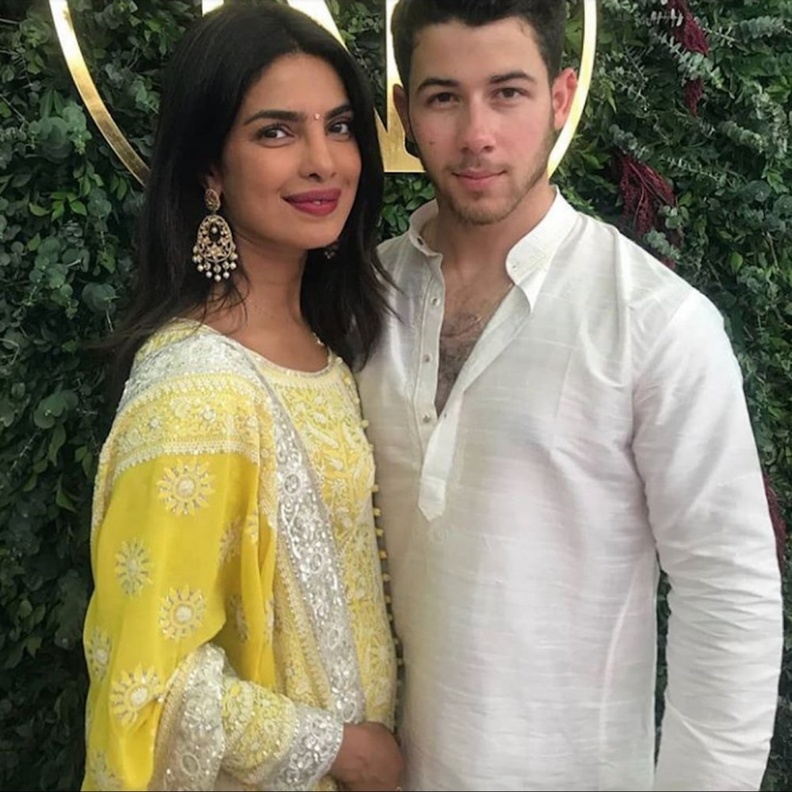 عائلة نيك جوناس وصلت إلى مومباي لحضور حفل الخطوبة