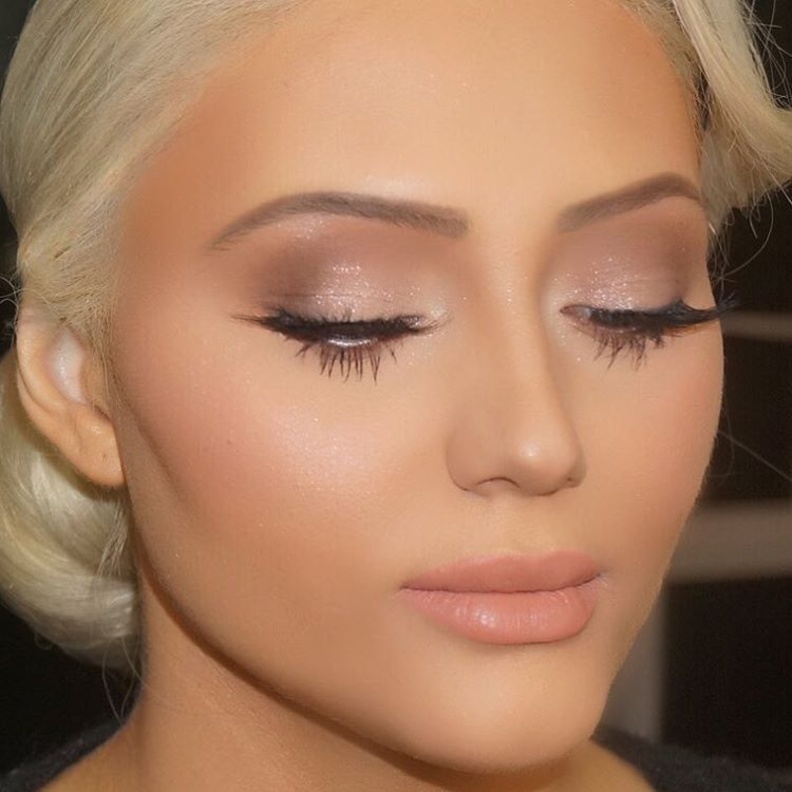 مكياج براق فخم للعروس