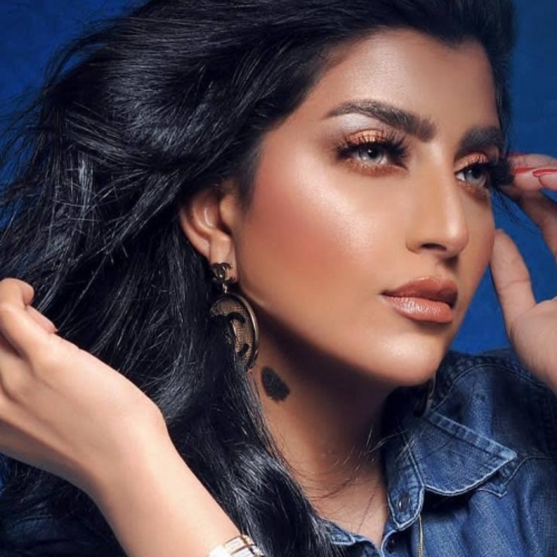 بثينة الرئيسي كانت تتمسك بشعرها الأسود لسنوات