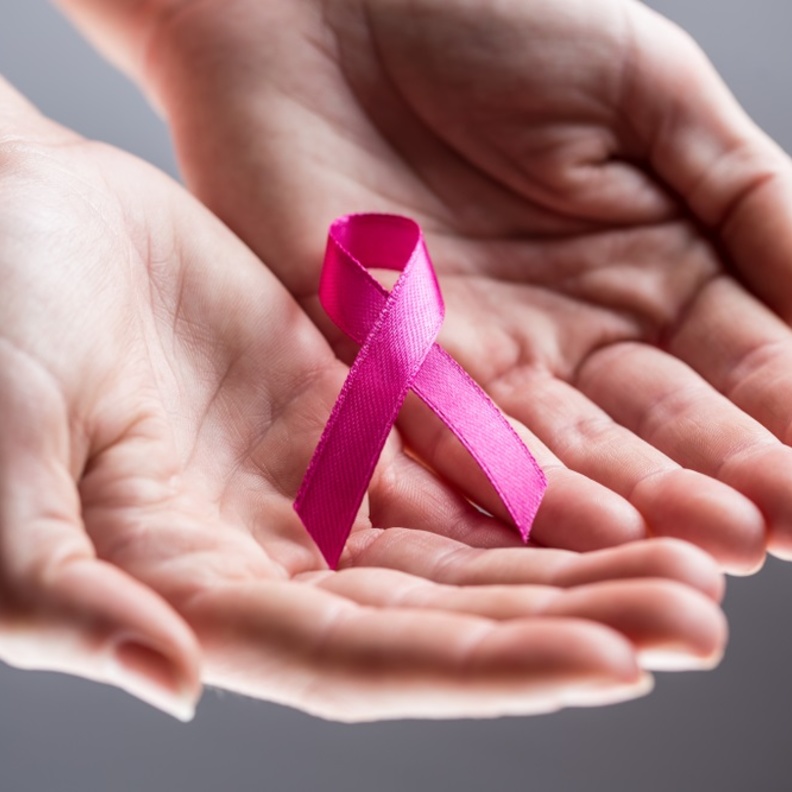 اسباب سرطان الثدي الحميد واعراضه