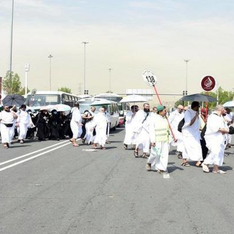 حجاج الامارات يبدأون العودة الى الوطن