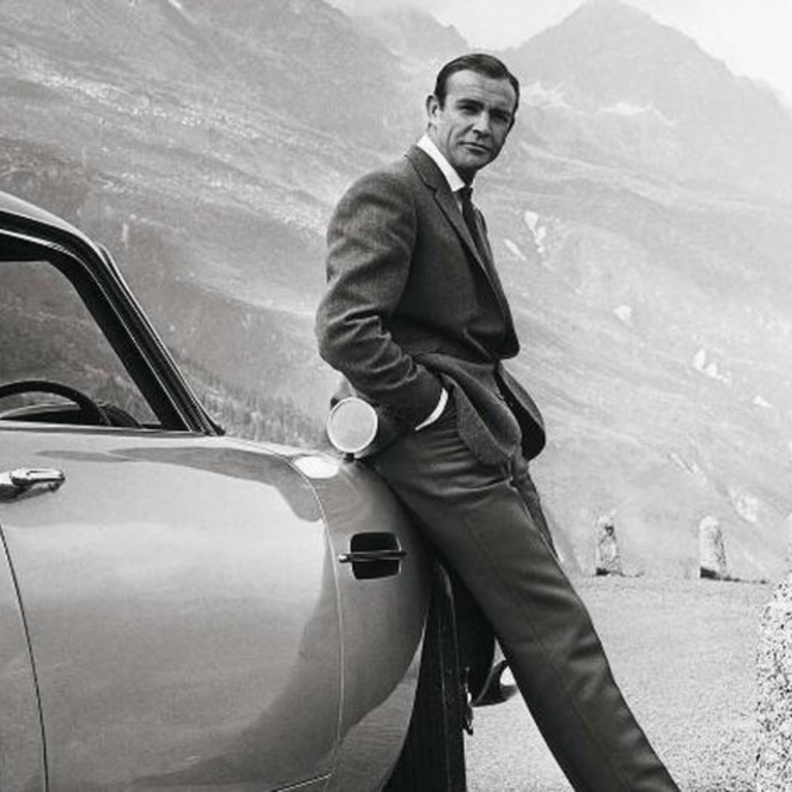 من فيلم جيمس بوند