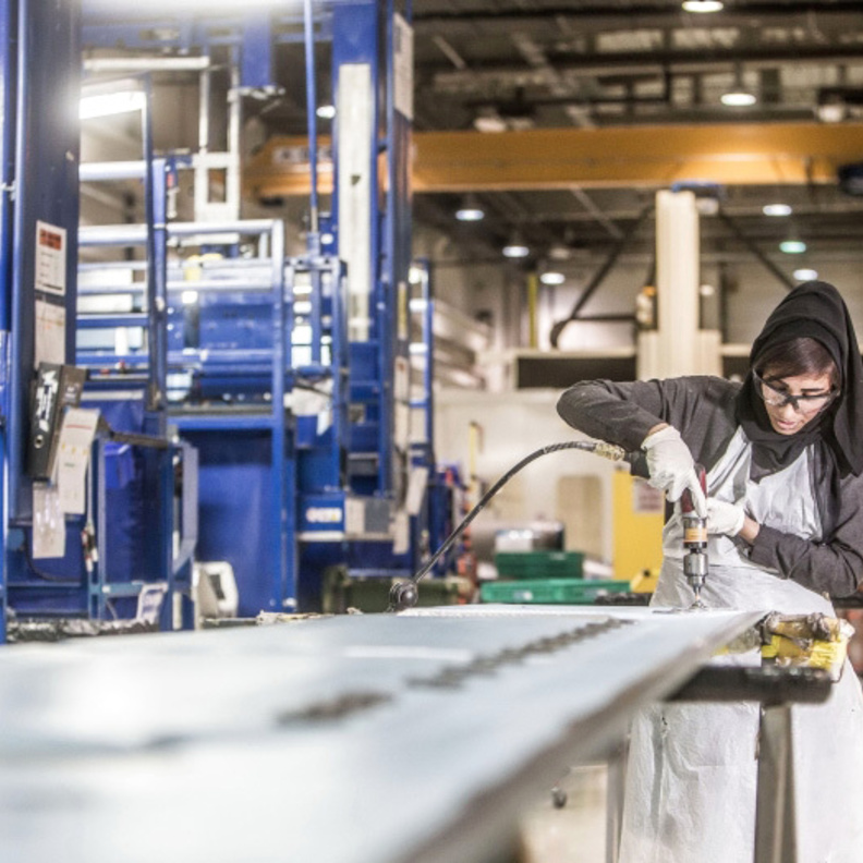 الإمارات تحتفل بـ "يوم المرأة الإماراتية" تحت شعار "نهج زايد" 