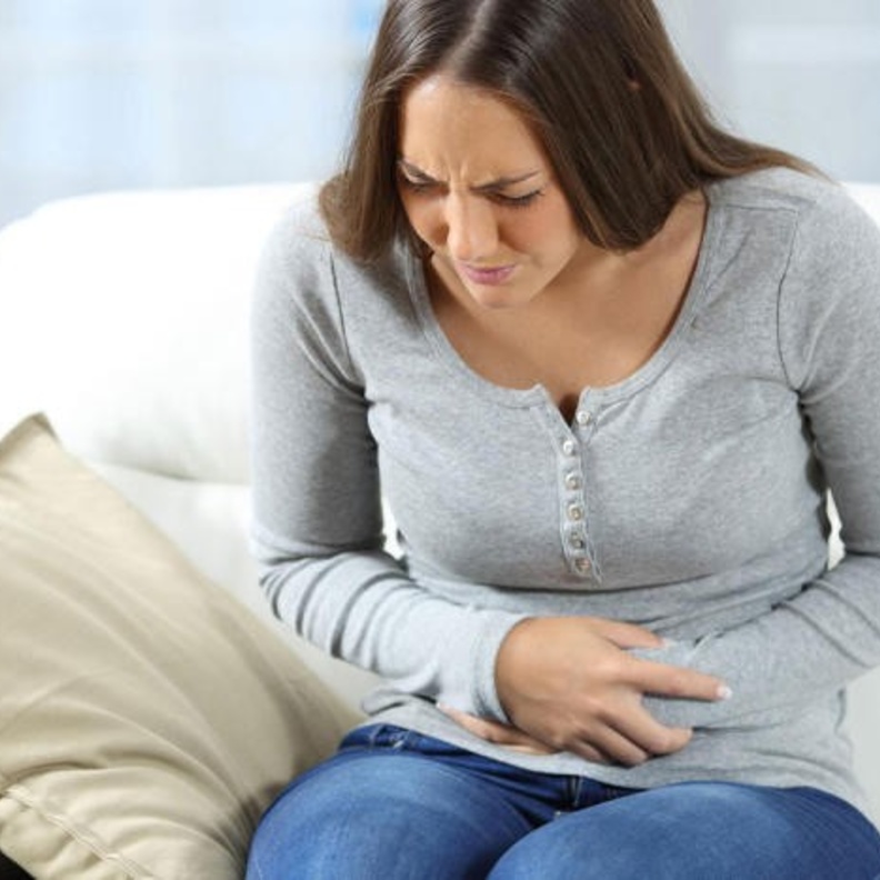 ديدان البطن تسبب الالم وانتفاخ المعدة