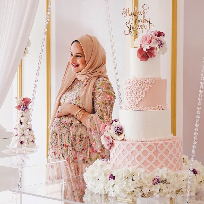 موديلات لفات طرح للعروس المحجبة من وحي الفاشينيستا دلال الدوب