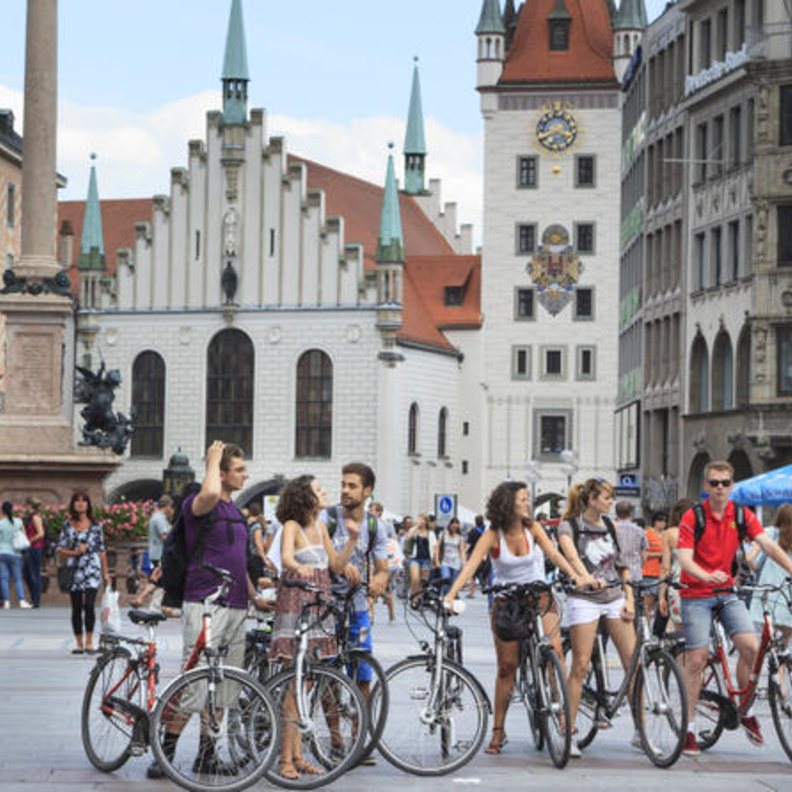 من سوق Viktualienmarkt