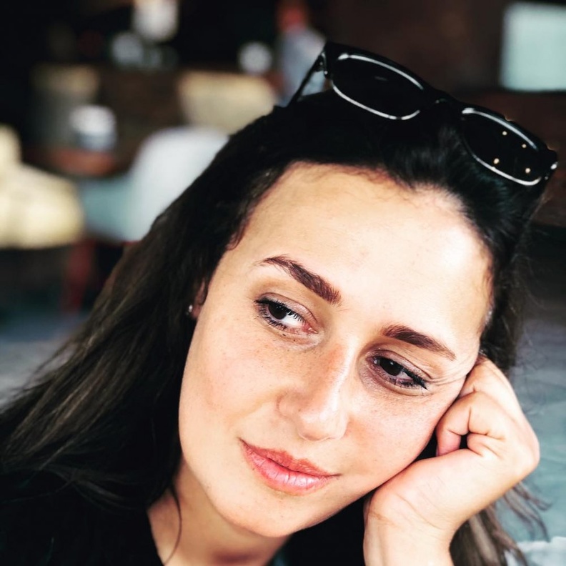 حلا شيحا تسافر الى مكان اقامة زوجها