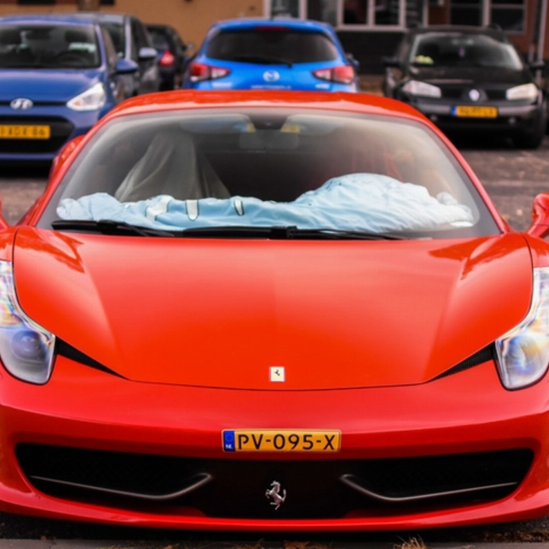  نسخة خاصة من 812 سوبرفاست