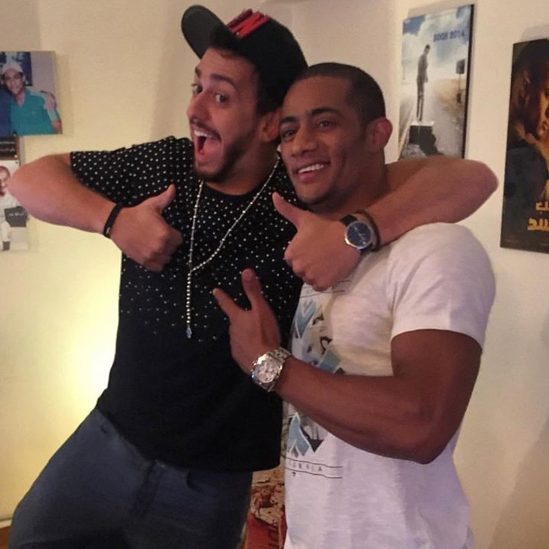 من المشاهير المقرّبين للفنان المغربي سعد المجرد والذي سانده خلال اعتقاله الثاني