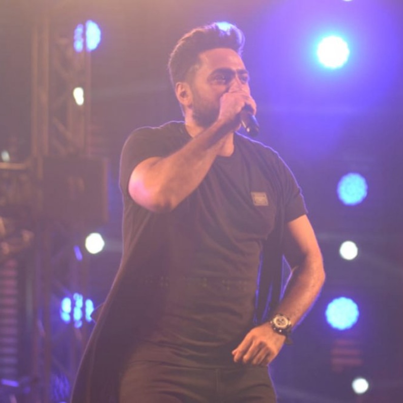 تامر حسني في حفل نادي الشمس