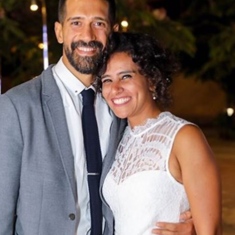 أحمد مجدي وزوجته 