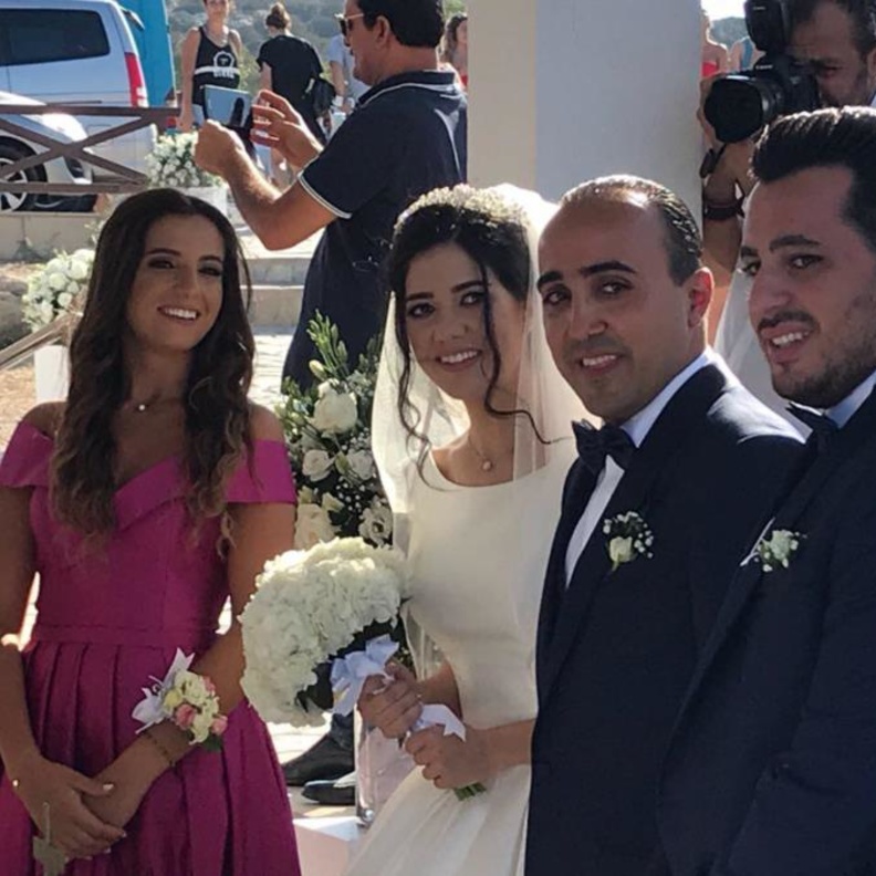 وجوه سياسية واعلامية شاركت العروسين في الاحتفال