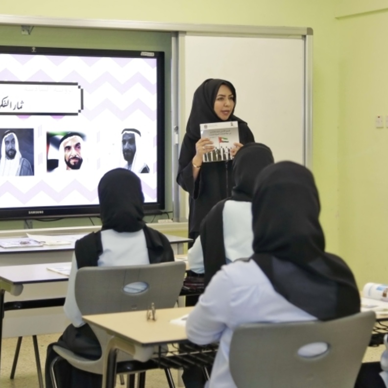 مليون و100 ألف طالب وطالبة إلى مقاعد الدراسة في الإمارات