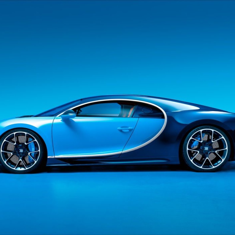 بوغاتي ديفو أغلى سيارة Bugatti