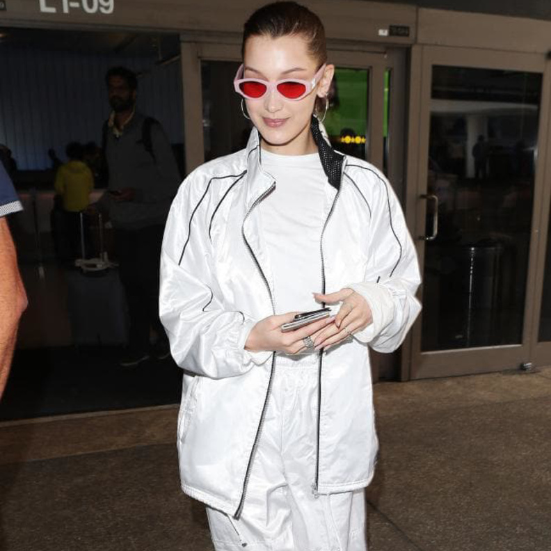 اقراط الحلق المدورة اكسسوار لا تستغني عنه بيلا حديد