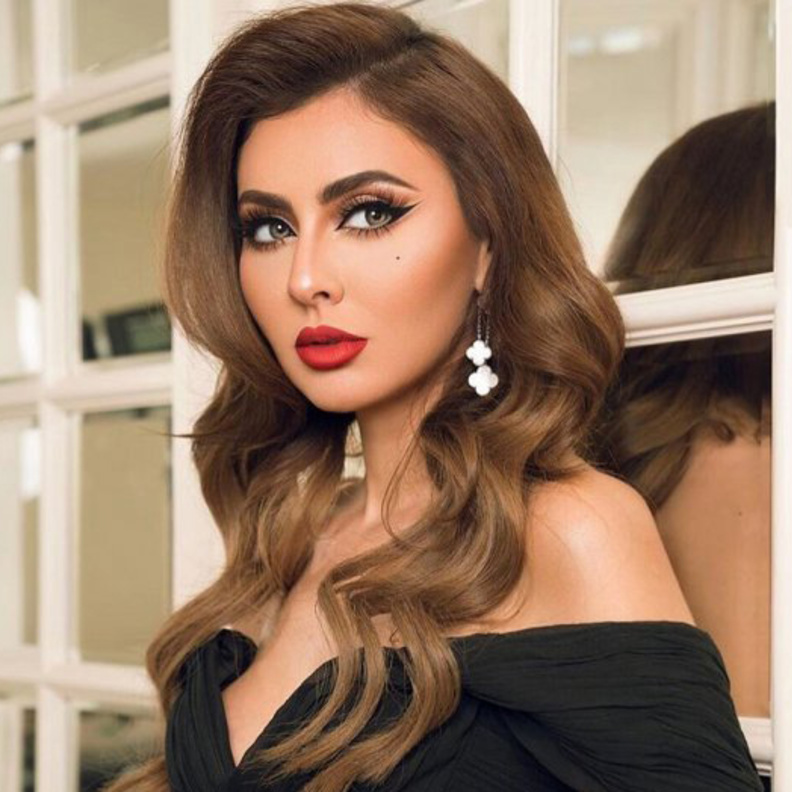 اختاري تسريحة الشعر المموج من وحي نوال الزغبي