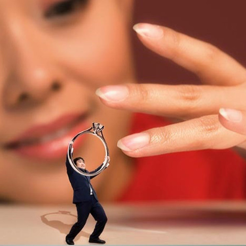 اغرب جلسات التصوير للمخطوبين حول العالم